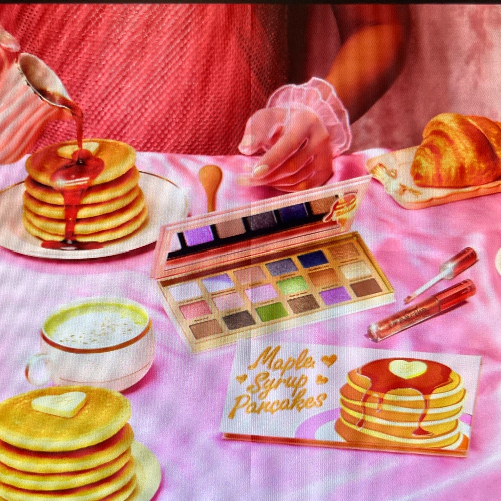 TOO FACED MAPLE SYRUP PANCAKES EYESHADOW PALLET LIMITED EDITION NWT! - Picture 3 of 4